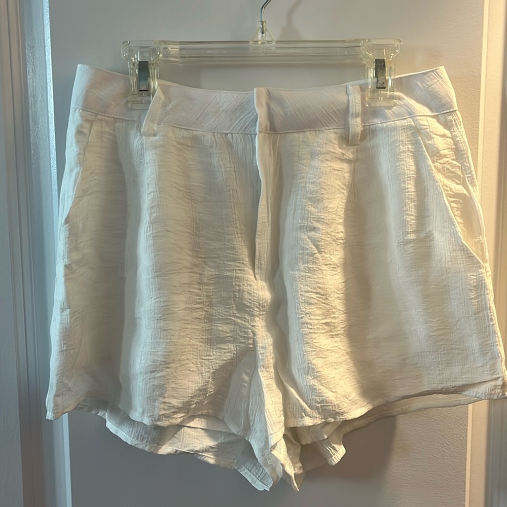 The perfect lightweight shorts for the summer